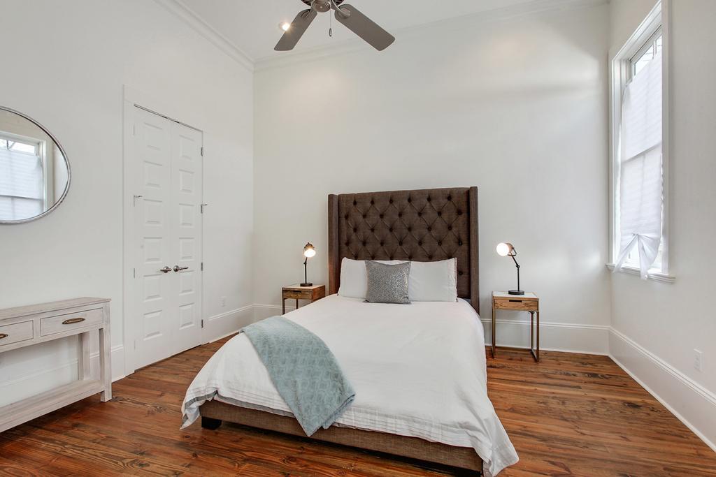 Charming Royal Queen Blocks From Fq! New Orleans