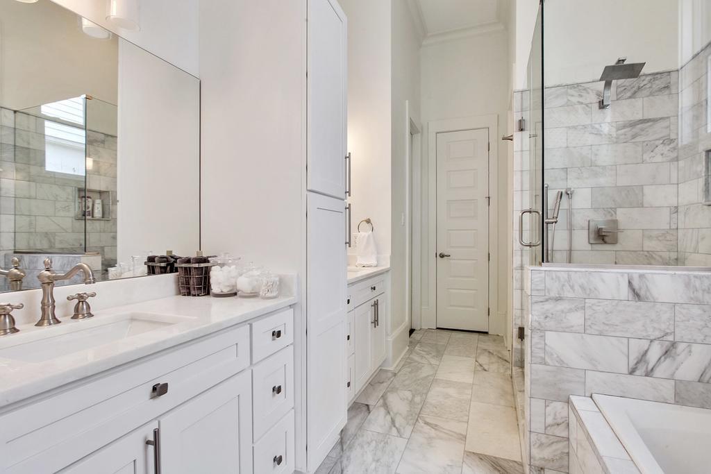 Holiday home Charming Royal Queen Blocks From Fq!