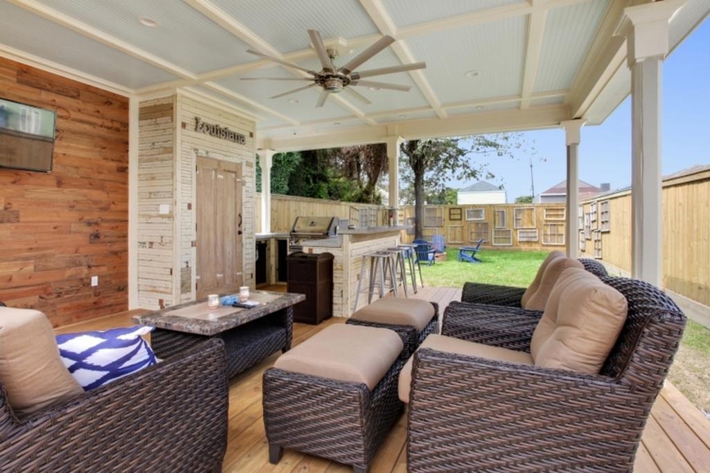 Spacious Southern Louisiana Escape Near Street Car Holiday home *
