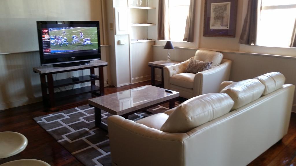 French Quarter Apartment With Mississippi River View Apartment New Orleans