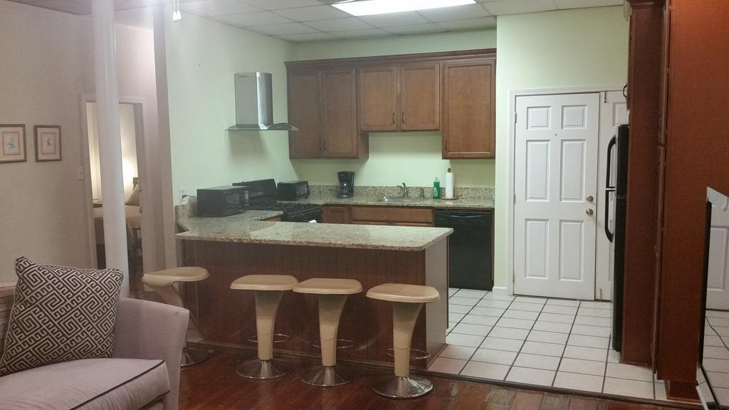 French Quarter Apartment With Mississippi River View Apartment New Orleans