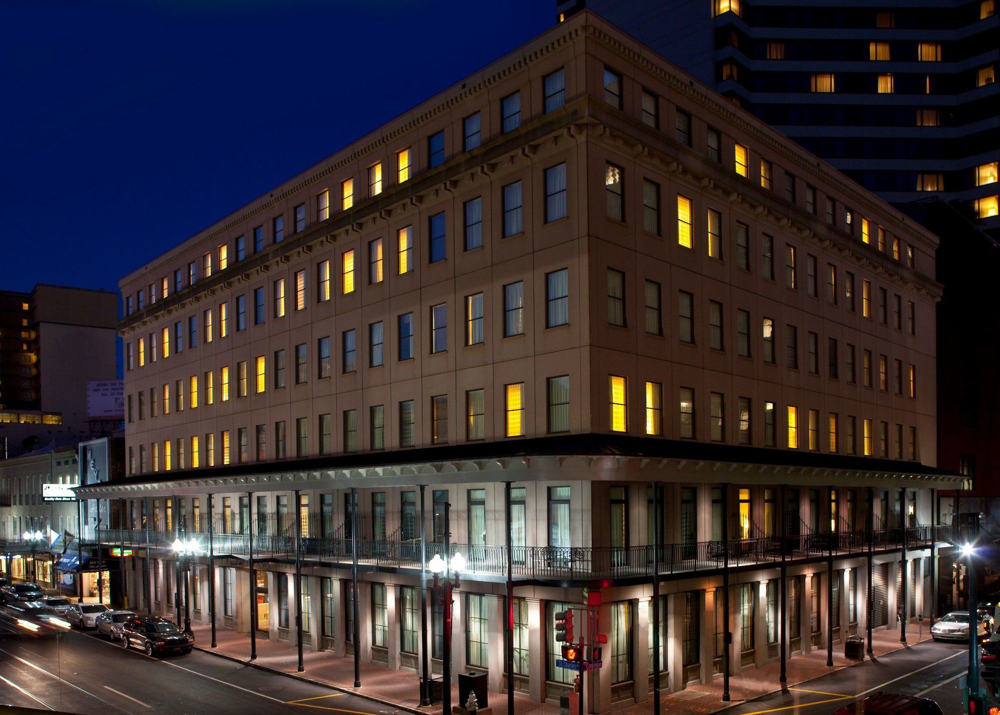 Hotel Courtyard By Marriott Downtown Near The French Quarter