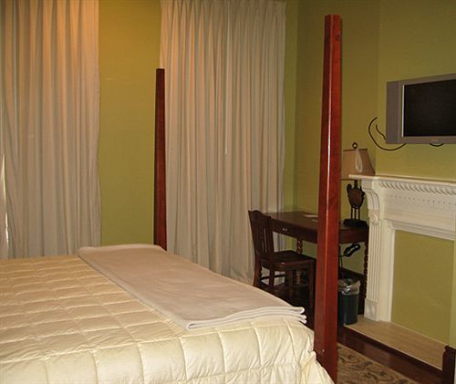 Inn The Prytania Oaks