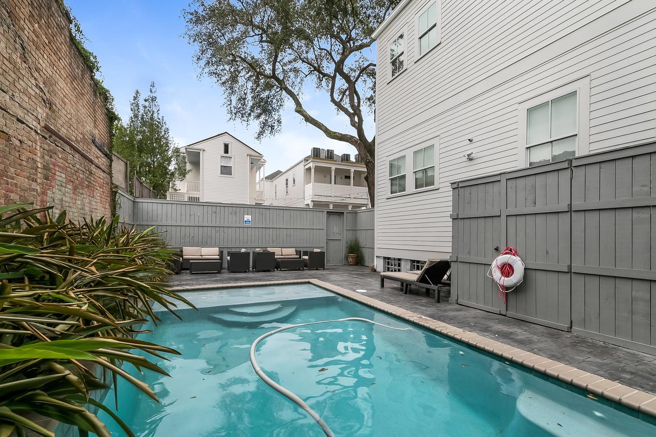 Modern 2br On Carondelet By Hosteeva Apartment