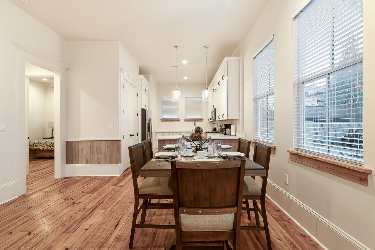 Hosteeva 3 Bedroom Close To St Charles 5 M Ride To Fq * New Orleans
