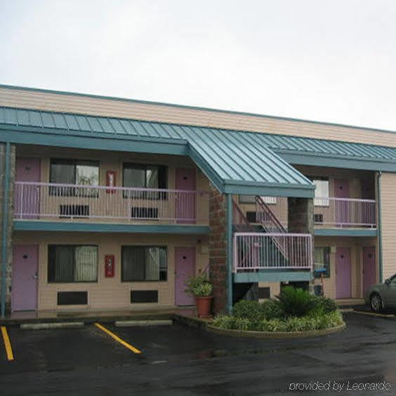 Nola & Hotel 4*