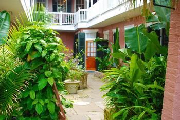 Lamothe House A French Quarter Hotel 4*