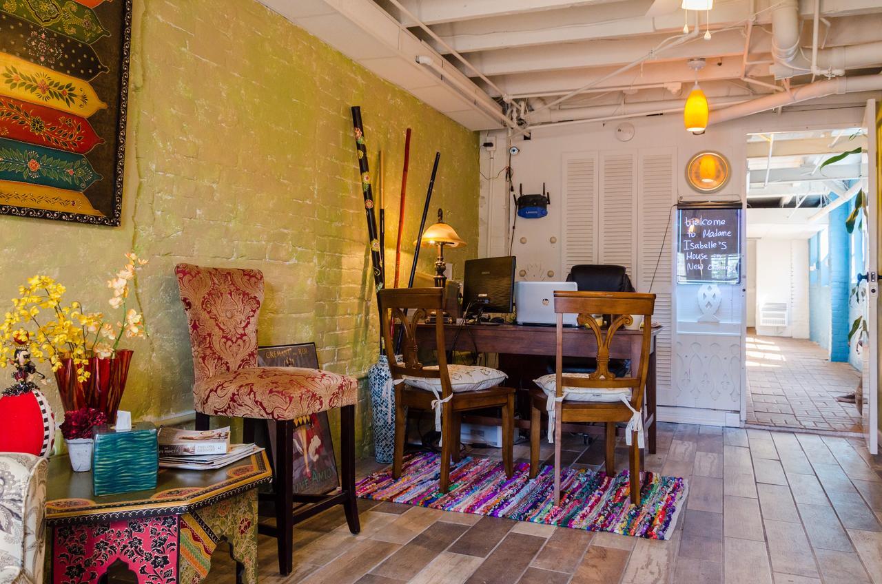 Madame Isabelle's House Hostel