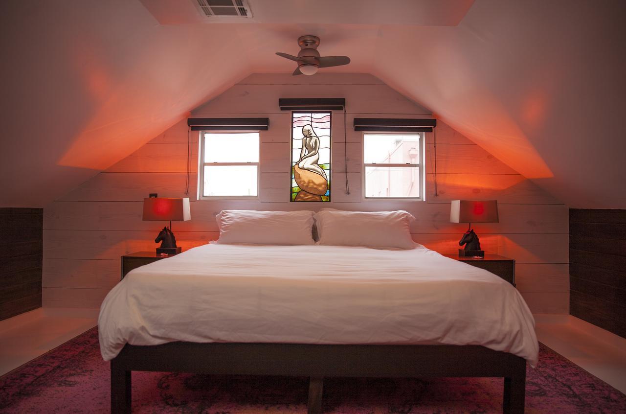 Royal Street Inn & Bar 3*