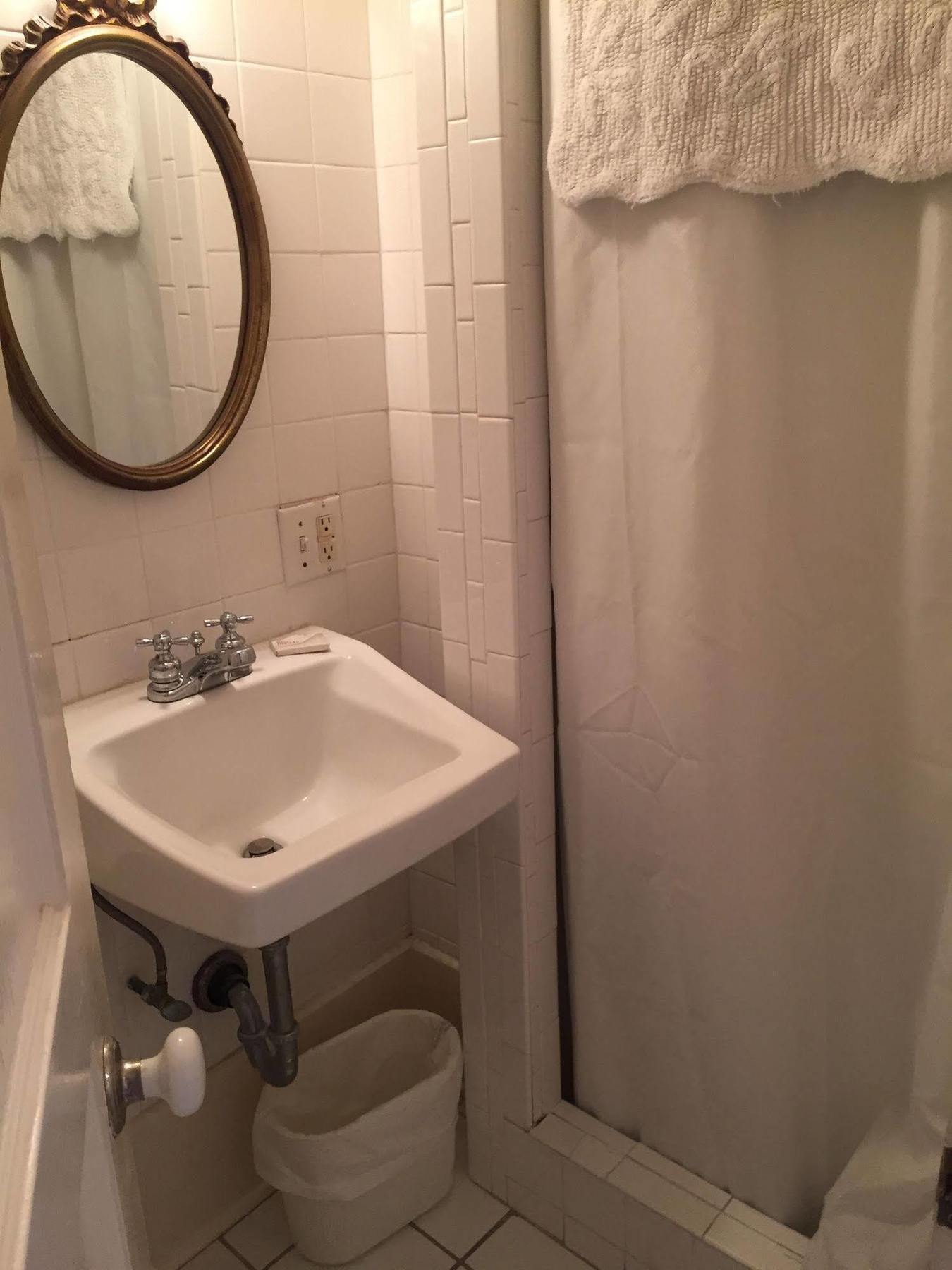 Nine-o-five Royal 3* New Orleans
