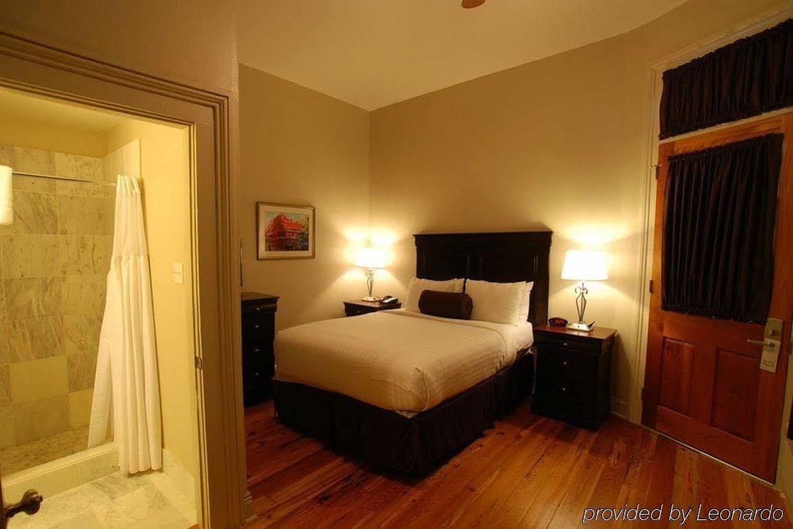 Hotel Lamothe House A French Quarter