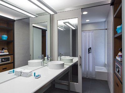 Aloft Downtown Hotel