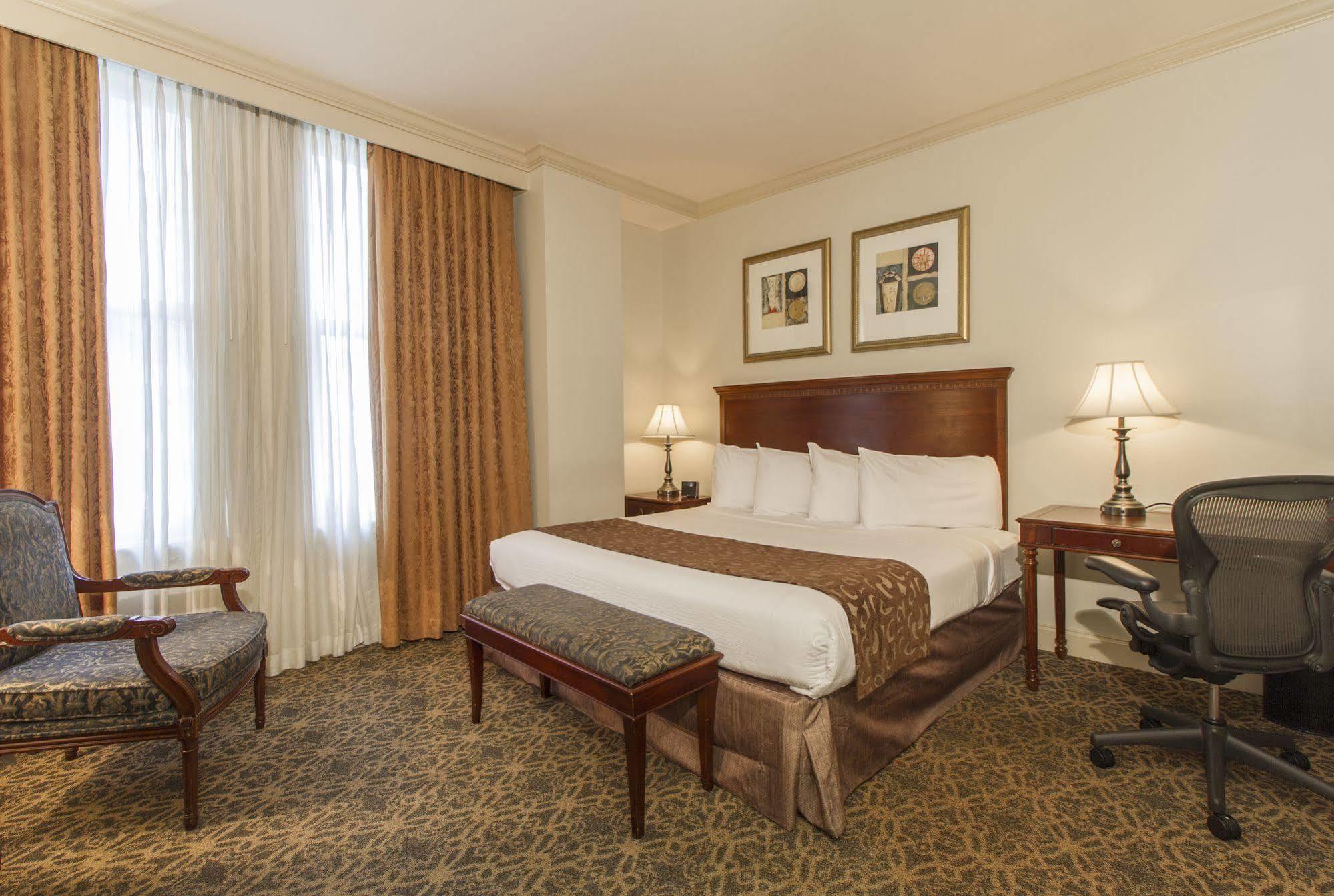 The Whitney Hotel 4*