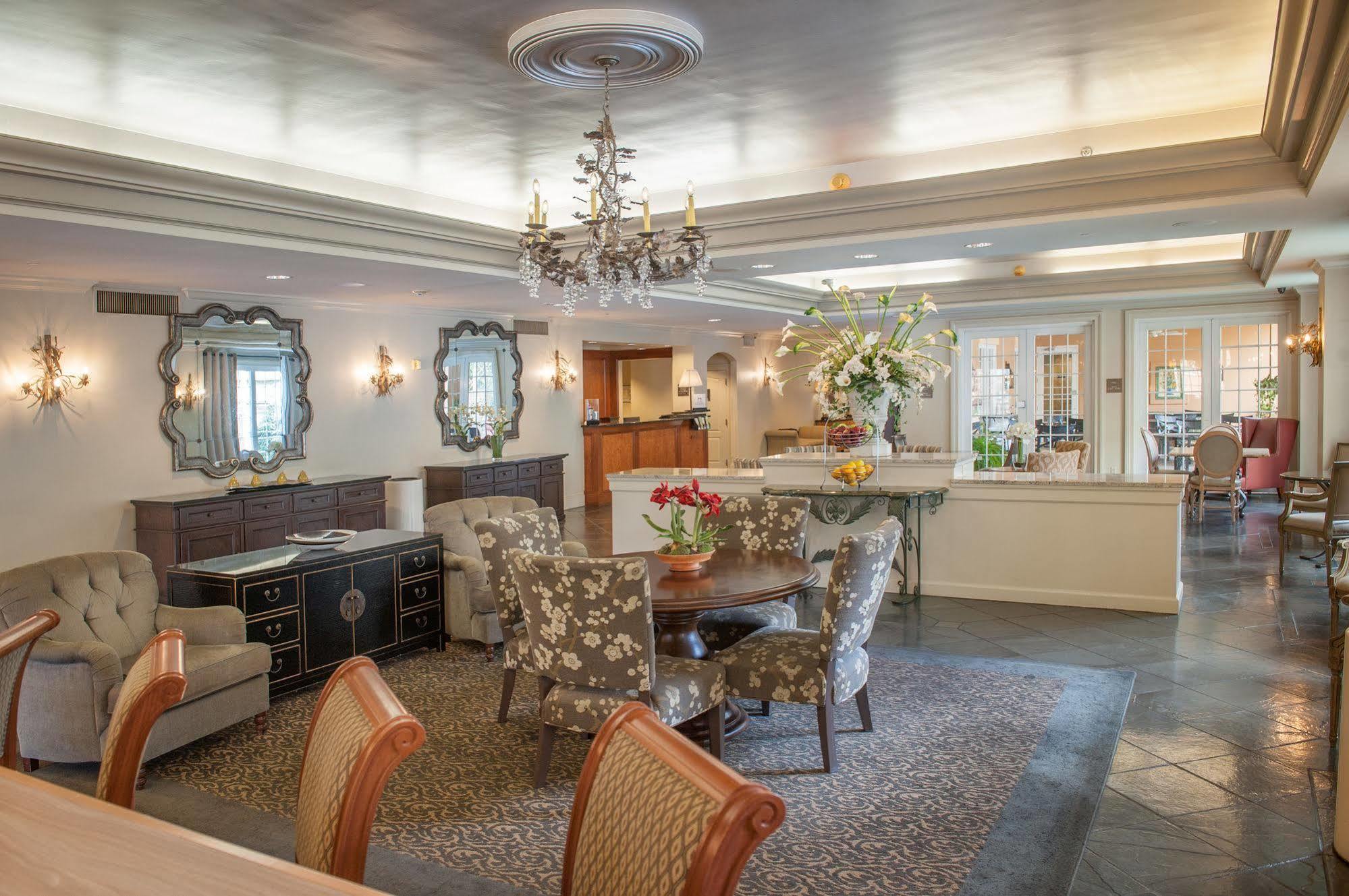 Hampton New Orleans/st.charles Ave Hotel 3*