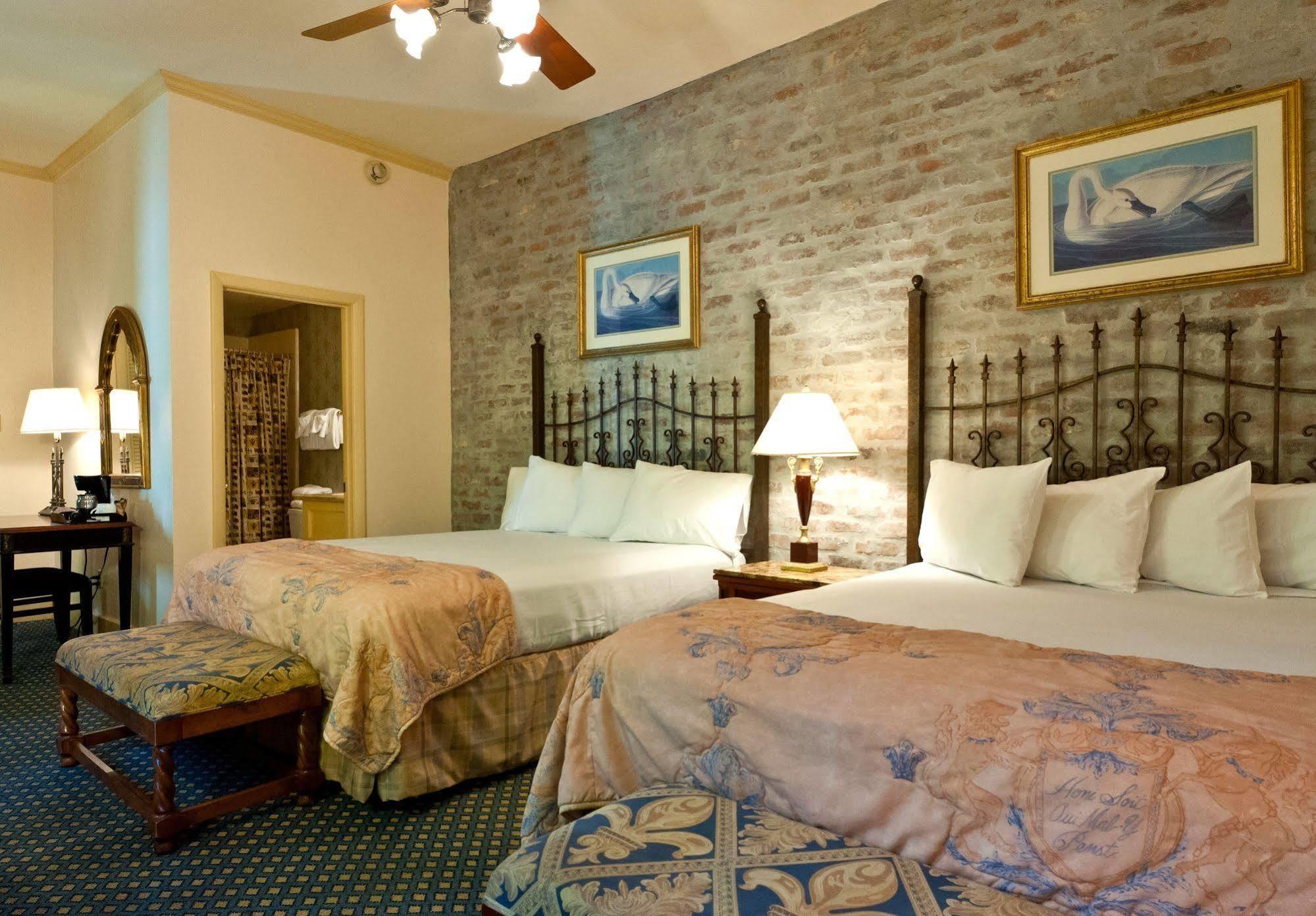 Hotel Place D'armes 3*