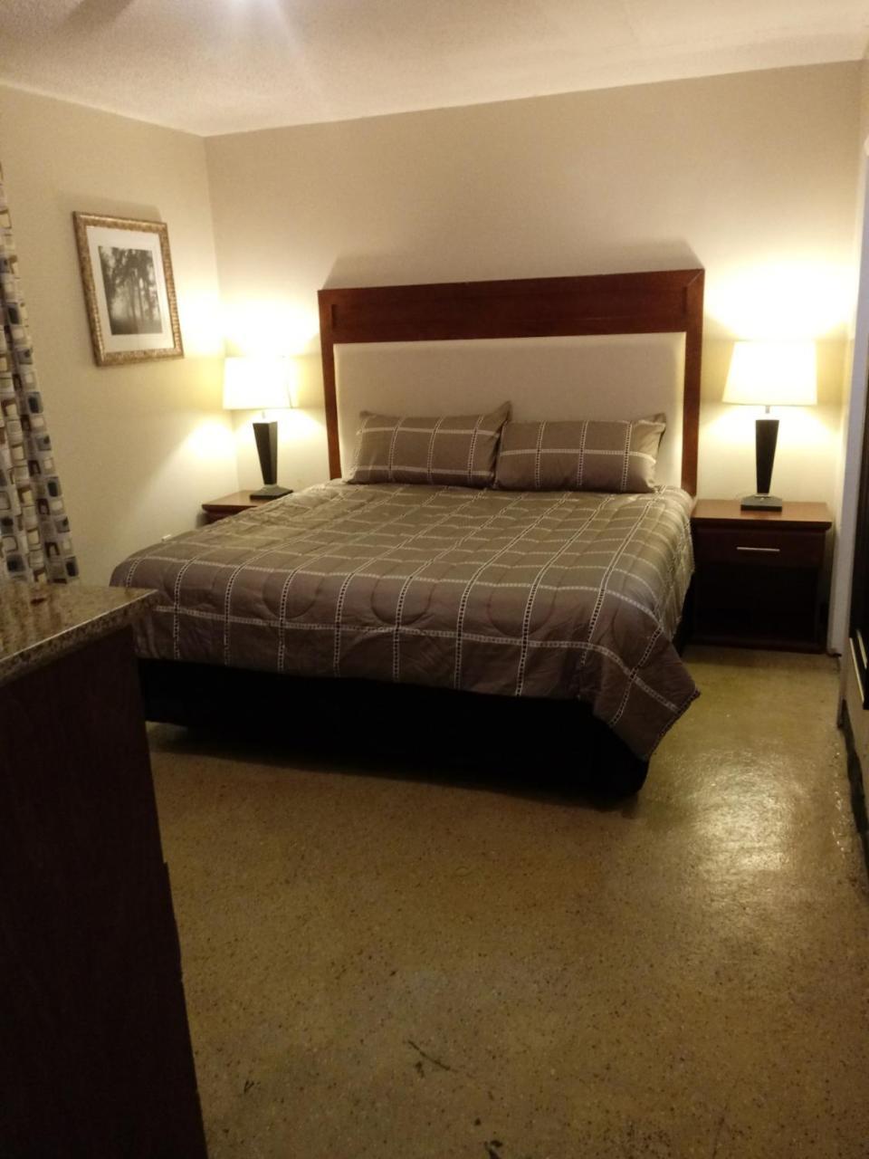 Motel London New Orleans