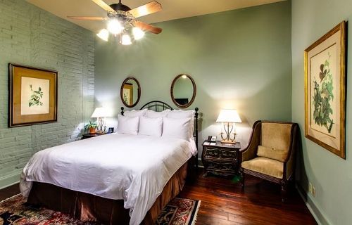 Audubon Inn