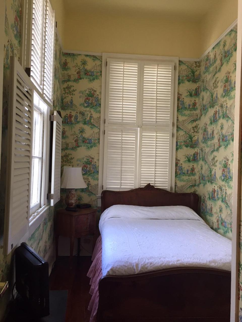 Nine-o-five Royal 3* New Orleans