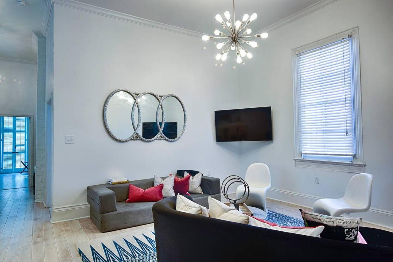 7 Bedroom - Sleeps 14! Next To Bourbon Street Villa