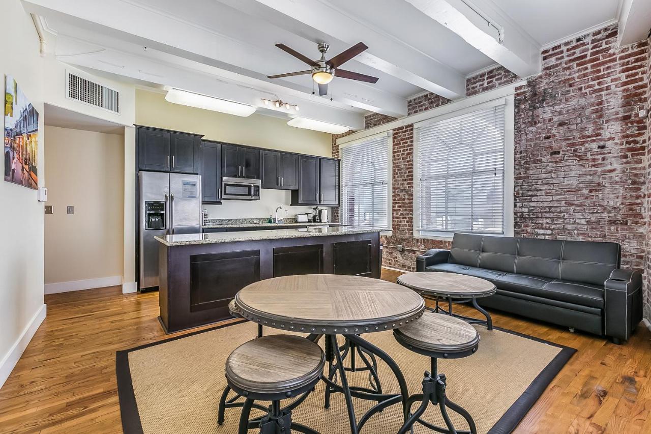 Modern Near French Quarter & Bourbon Street *