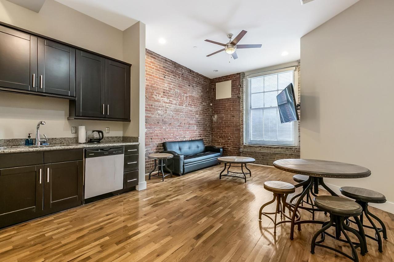 Modern Near French Quarter & Bourbon Street *