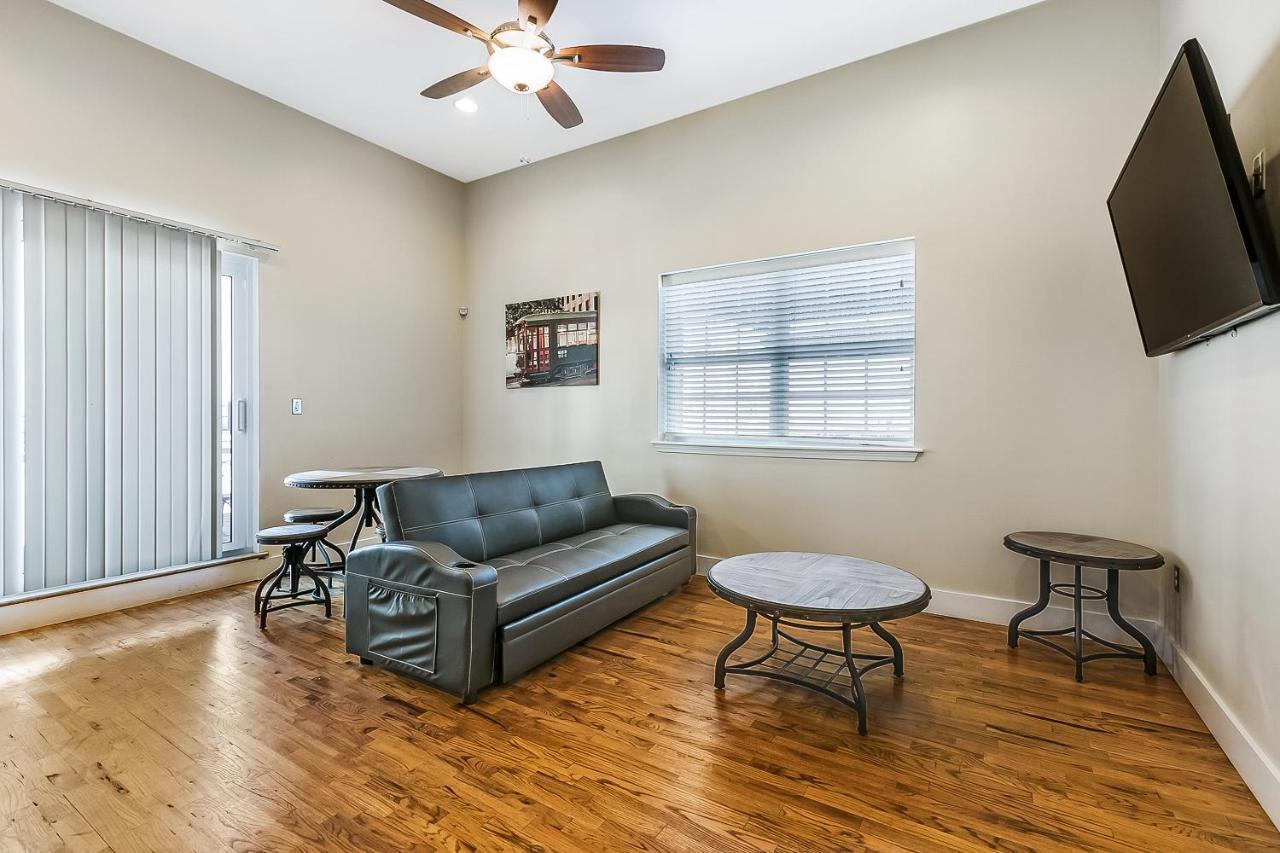 Modern Near French Quarter & Bourbon Street *