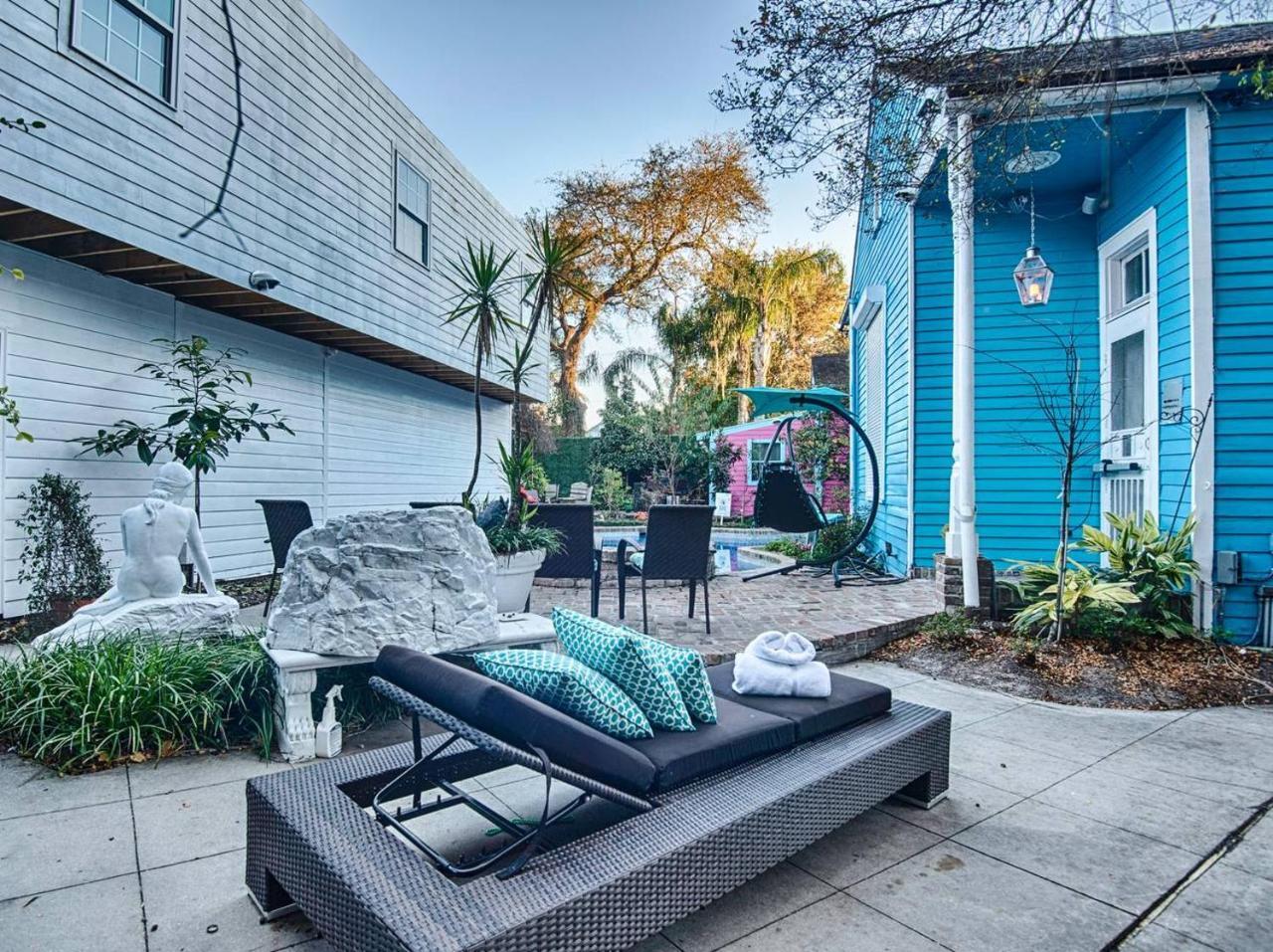 4 Bedroom - Sleeps 8! Celebrity Next To Frenchman St Inn 3*