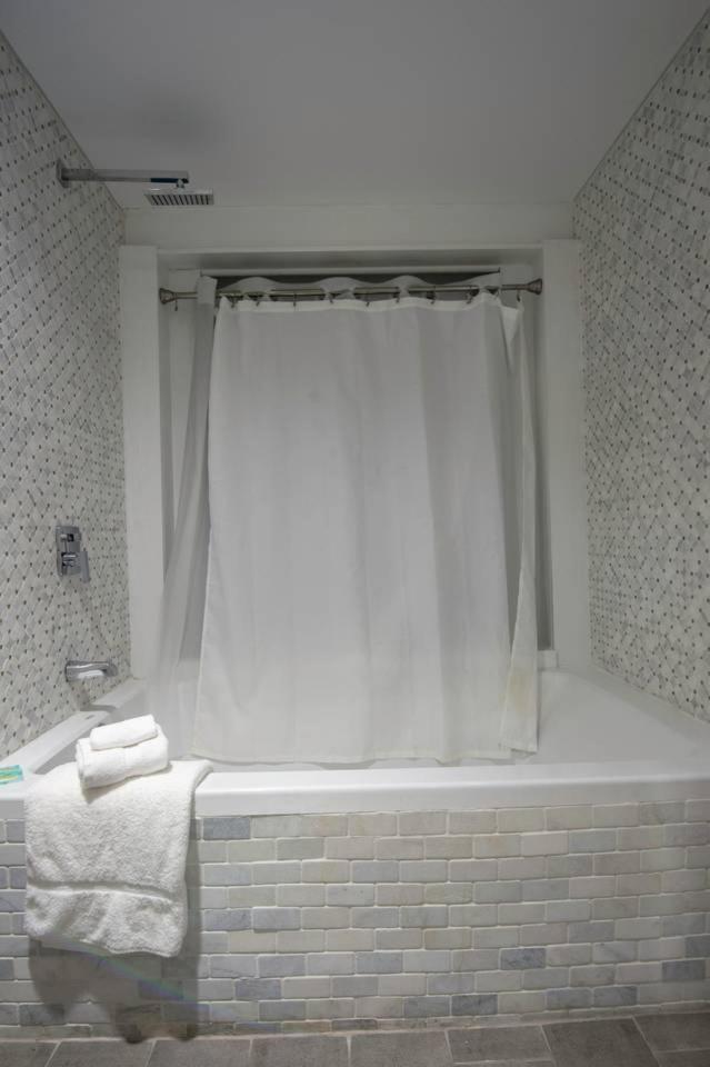 4 Bedroom - Sleeps 8! Celebrity Next To Frenchman St New Orleans