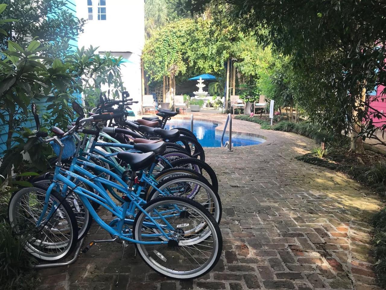 4 Bedroom - Sleeps 8! Celebrity Next To Frenchman St Inn 3*