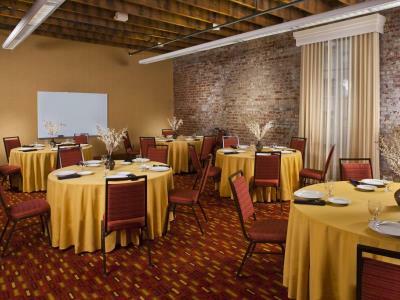 Hotel Courtyard By Marriott Warehouse Arts District