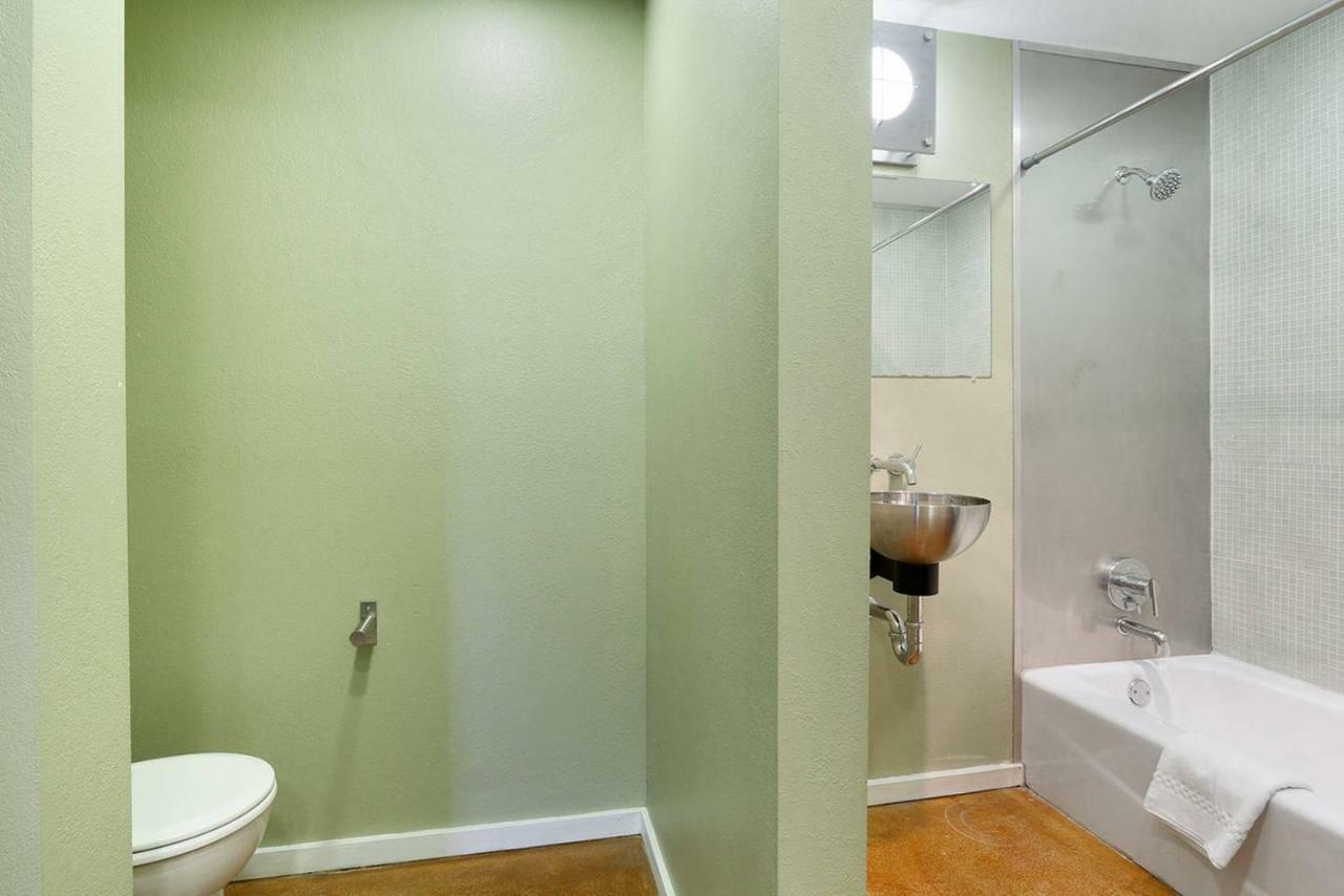 Gorgeous 3br/2ba Industrial In Nola By Domio Apartment New Orleans