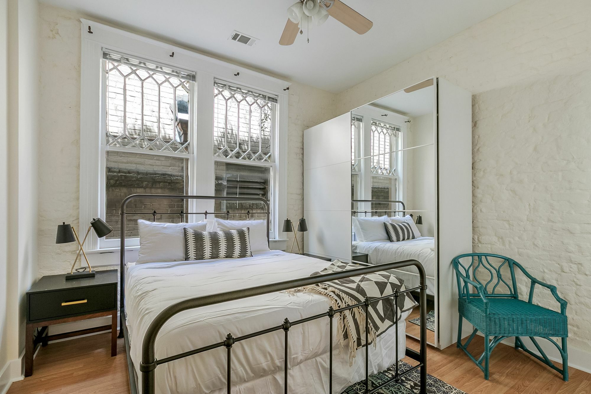 Chic 2br In Arts/warehouse District By Sonder *