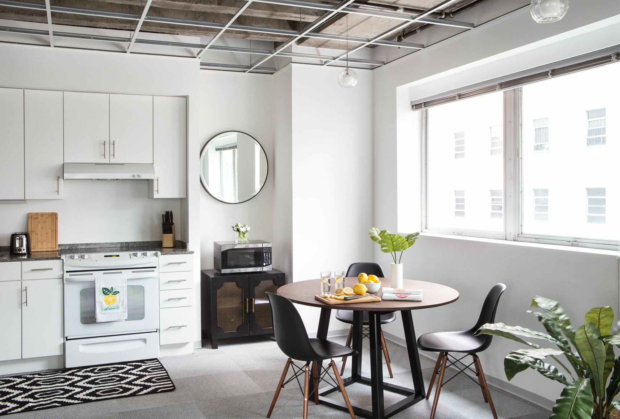 Sophisticated 2br In C.b.d. By Sonder Apartment *