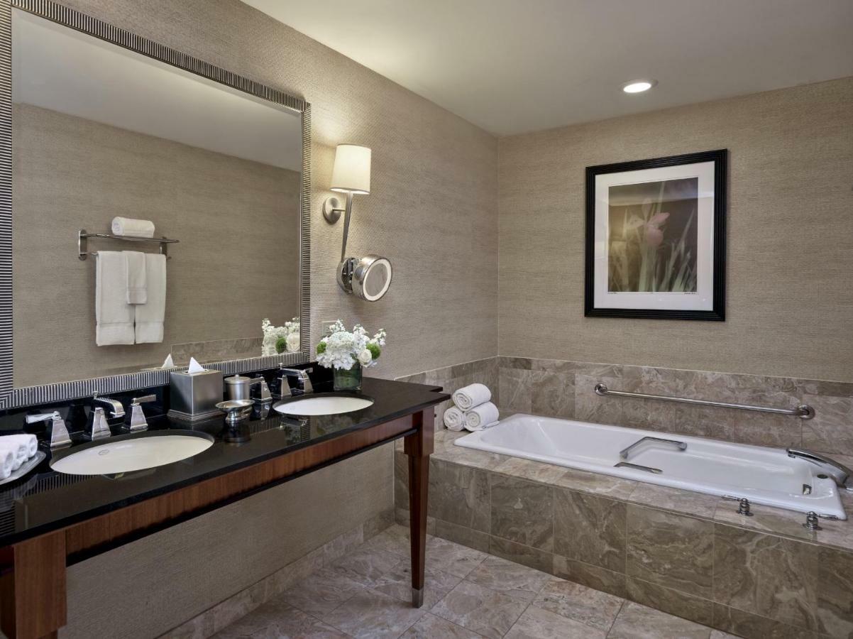 Loews Hotel 4*