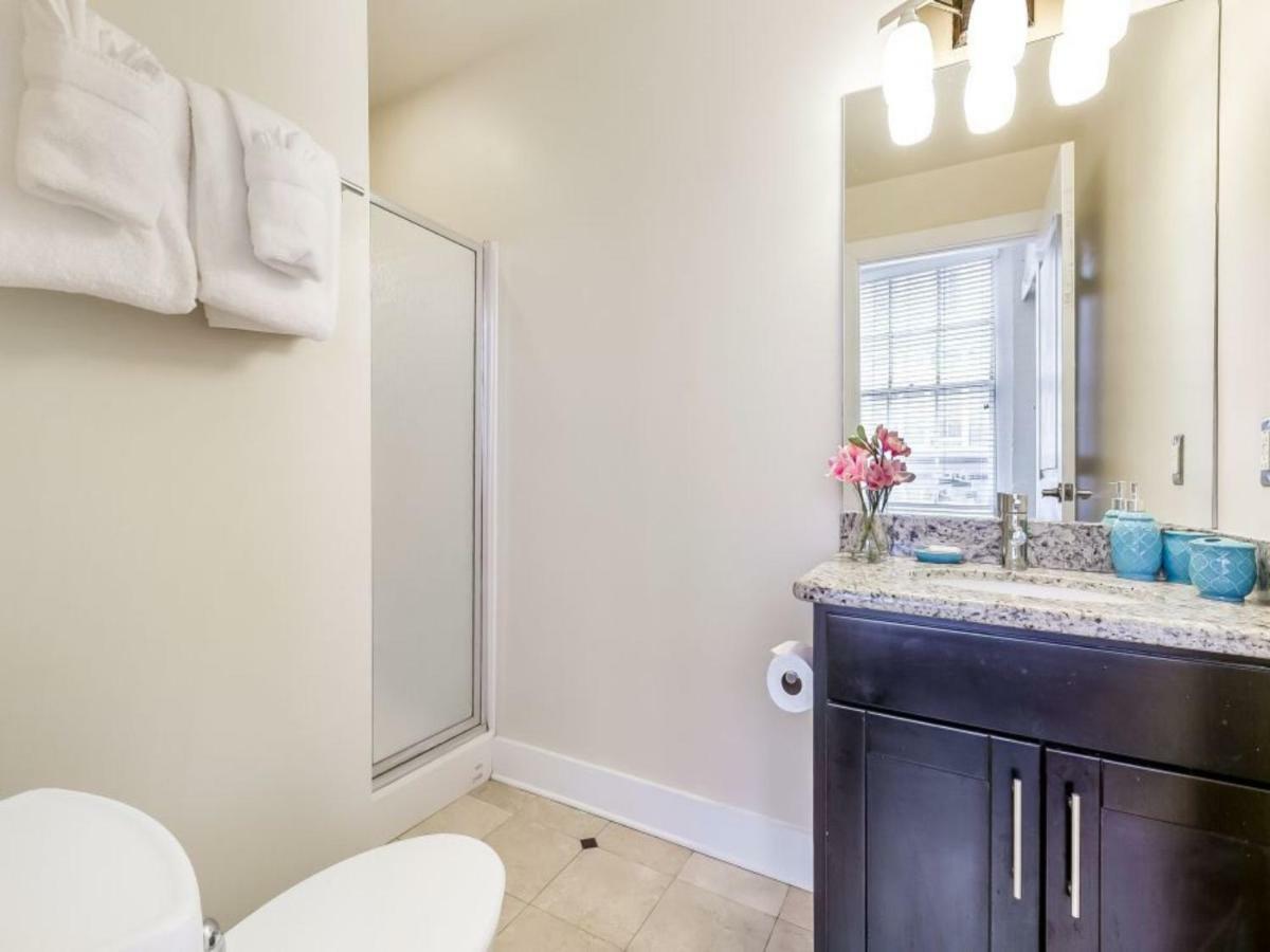 Apartment Gorgeous Condo 1 Minute Walk To French Quarter And Bourbon St. New Orleans
