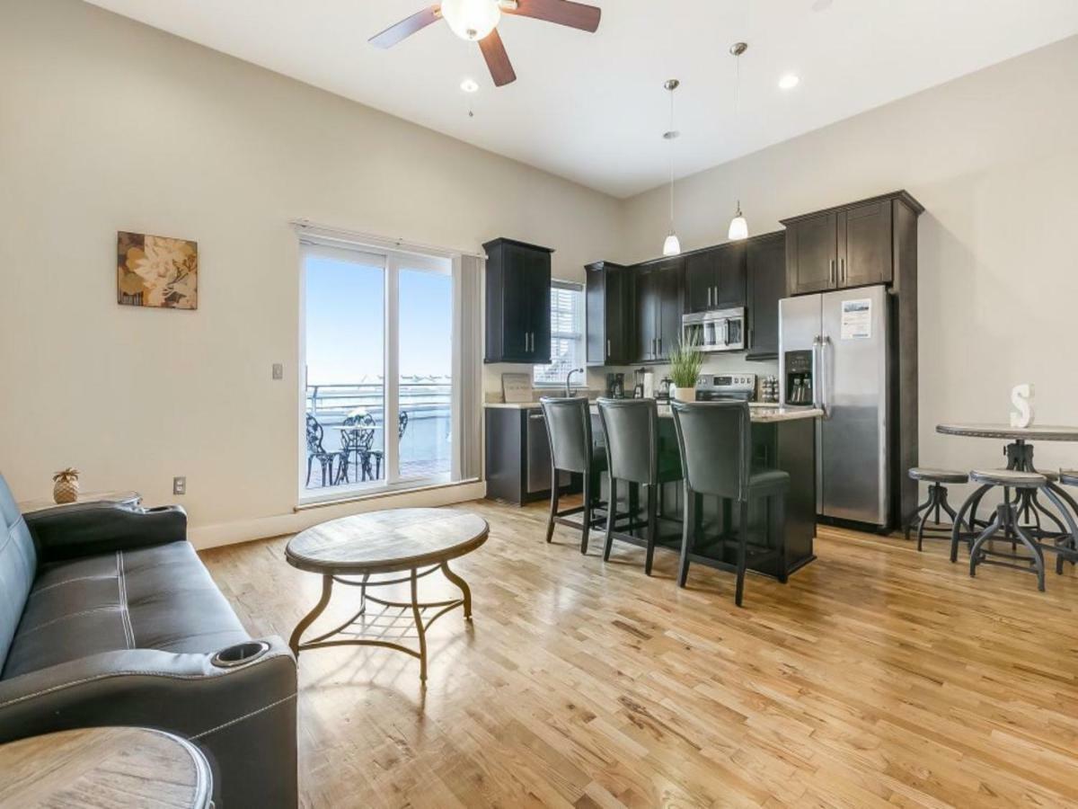 Spacious Lofts Close To French Quarter & Bourbon St. Apartment New Orleans