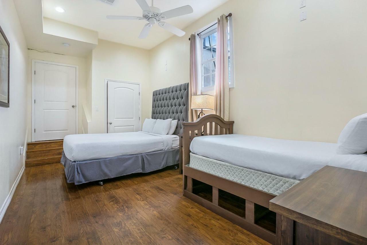 Modern 4br Penthouse In Downtown By Hosteeva Aparthotel