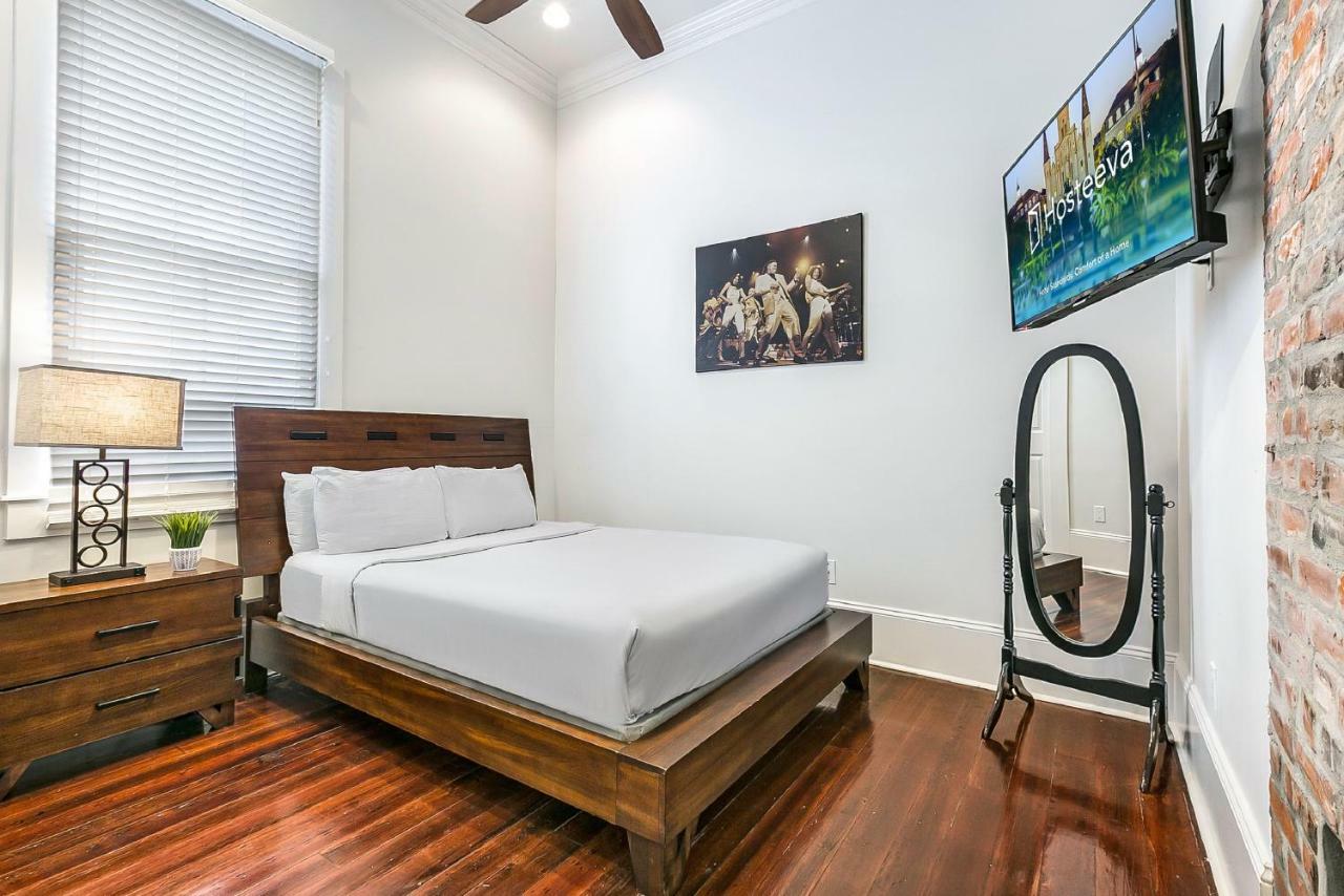 Apartment Modern 2br On Carondelet By Hosteeva *