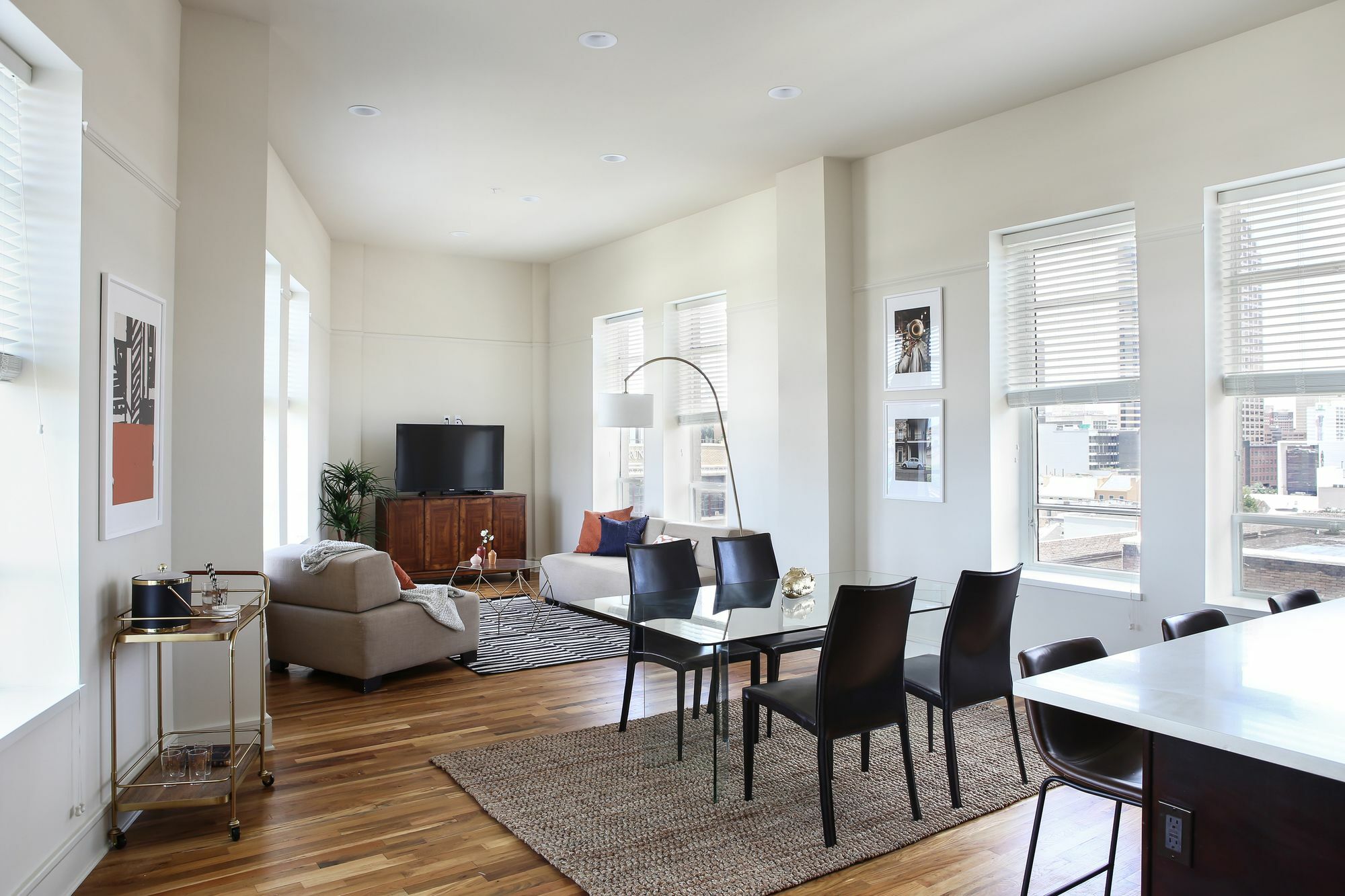 Penthouse 2br In C.b.d. By Sonder Apartment New Orleans