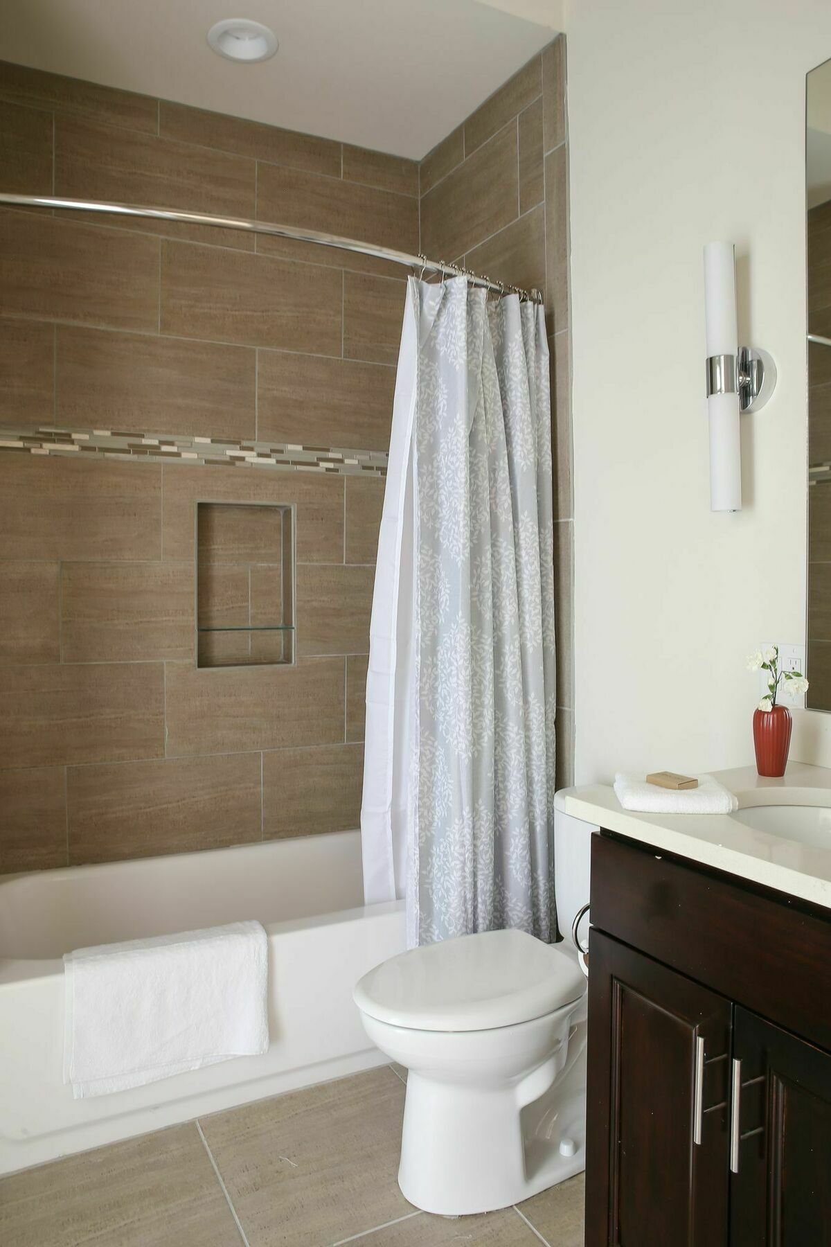 Apartment Penthouse 2br In C.b.d. By Sonder *