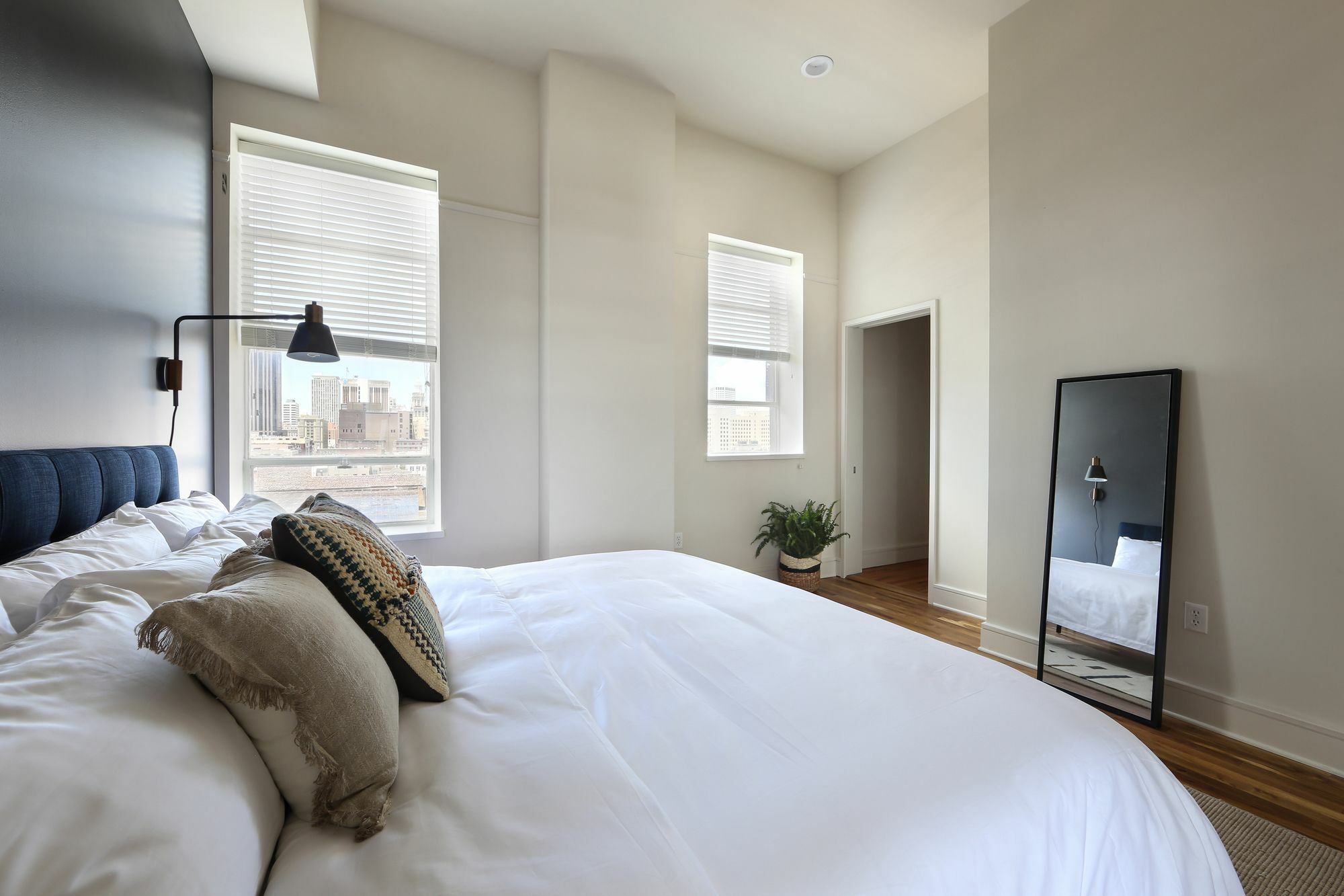Apartment Penthouse 2br In C.b.d. By Sonder *