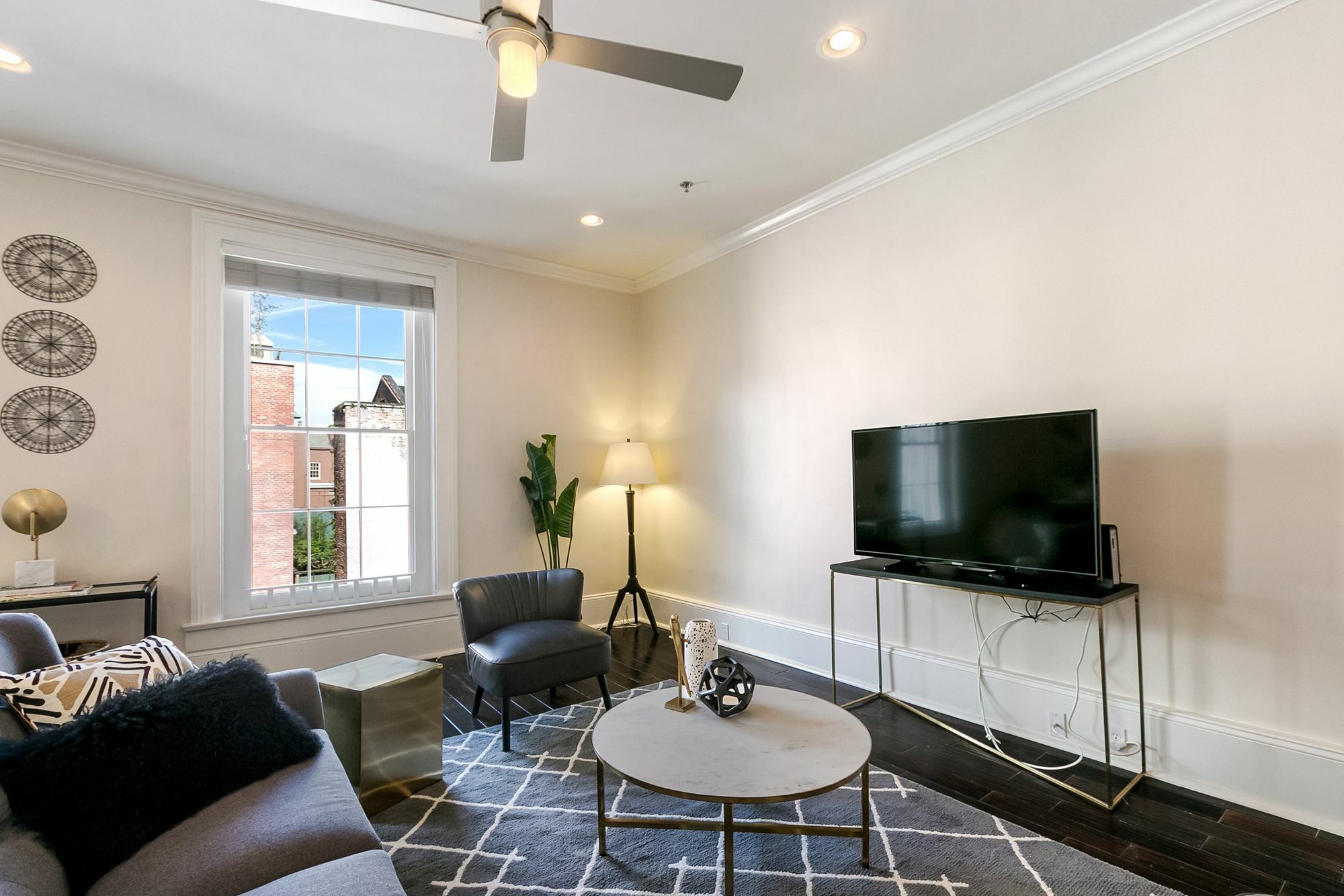 Airy 1br In C.b.d. By Sonder Apartment New Orleans