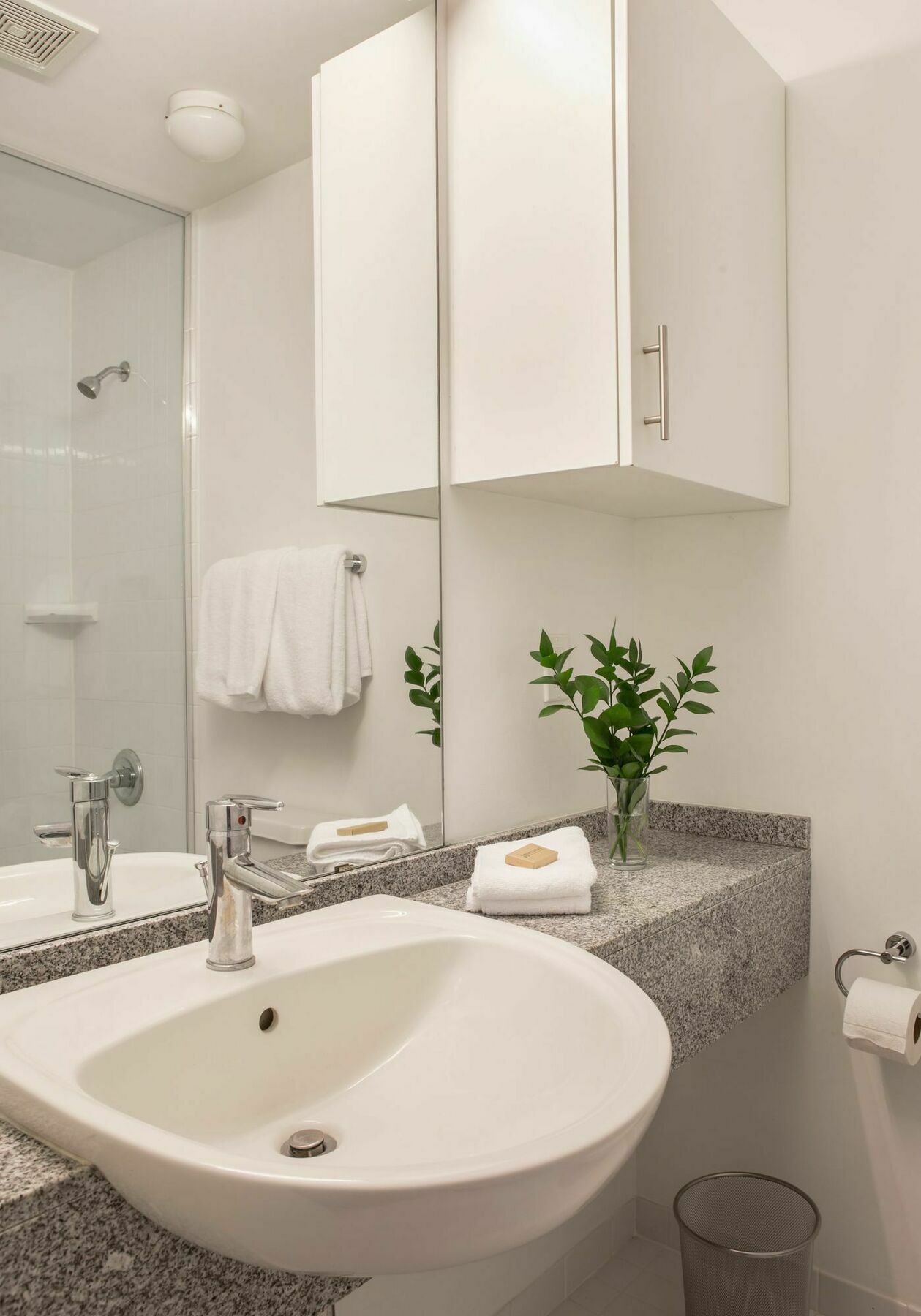 Modern 2br In C.b.d. By Sonder Apartment