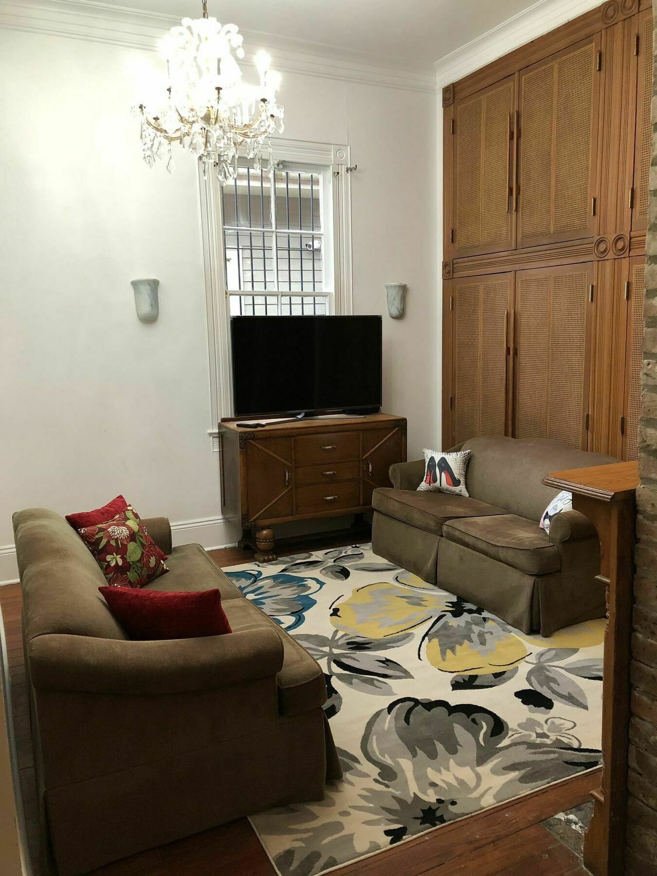 5 Bedroom - Sleeps 10! Location Next To French Quarter! 3*