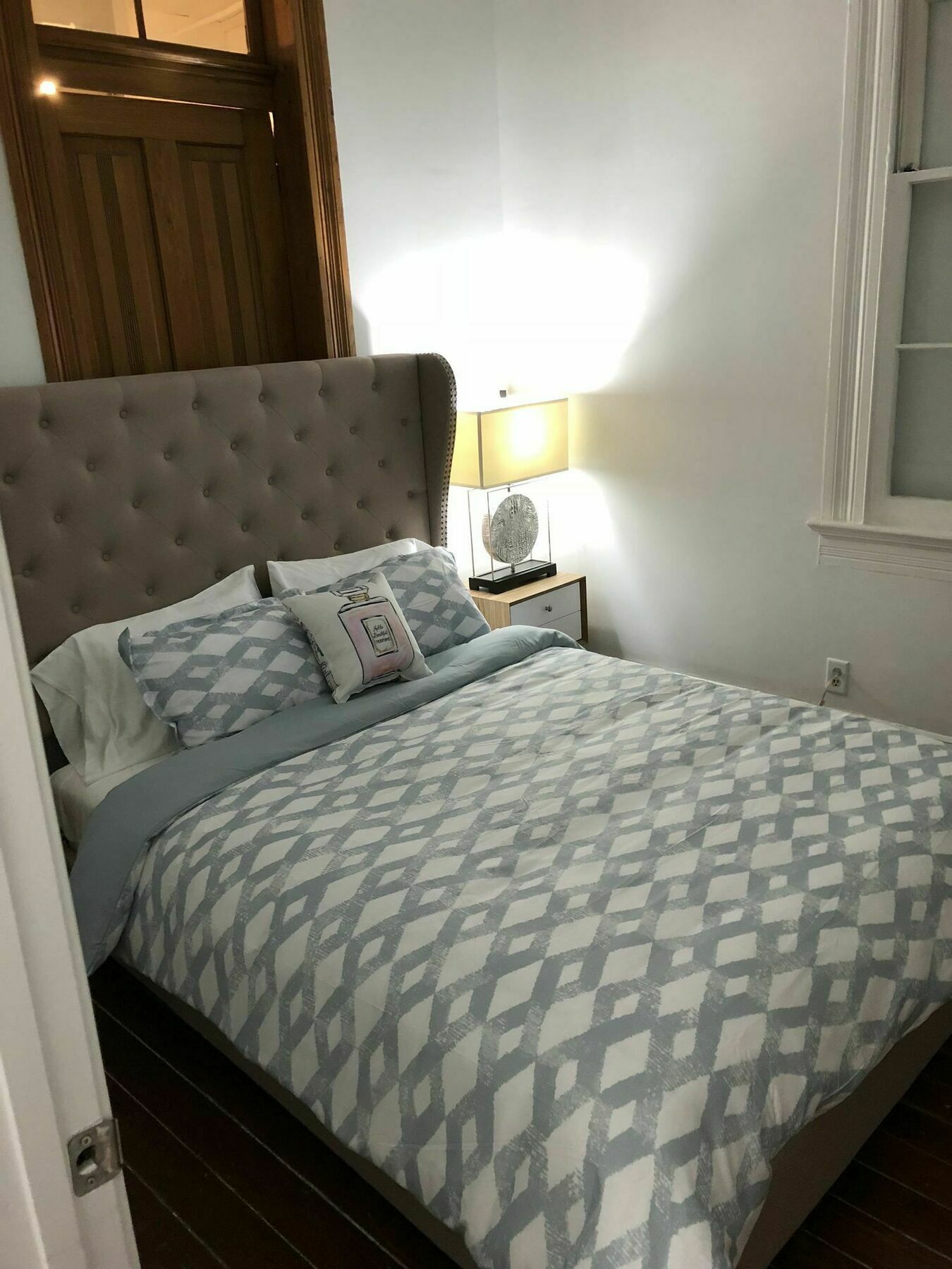 5 Bedroom - Sleeps 10! Location Next To French Quarter! 3*