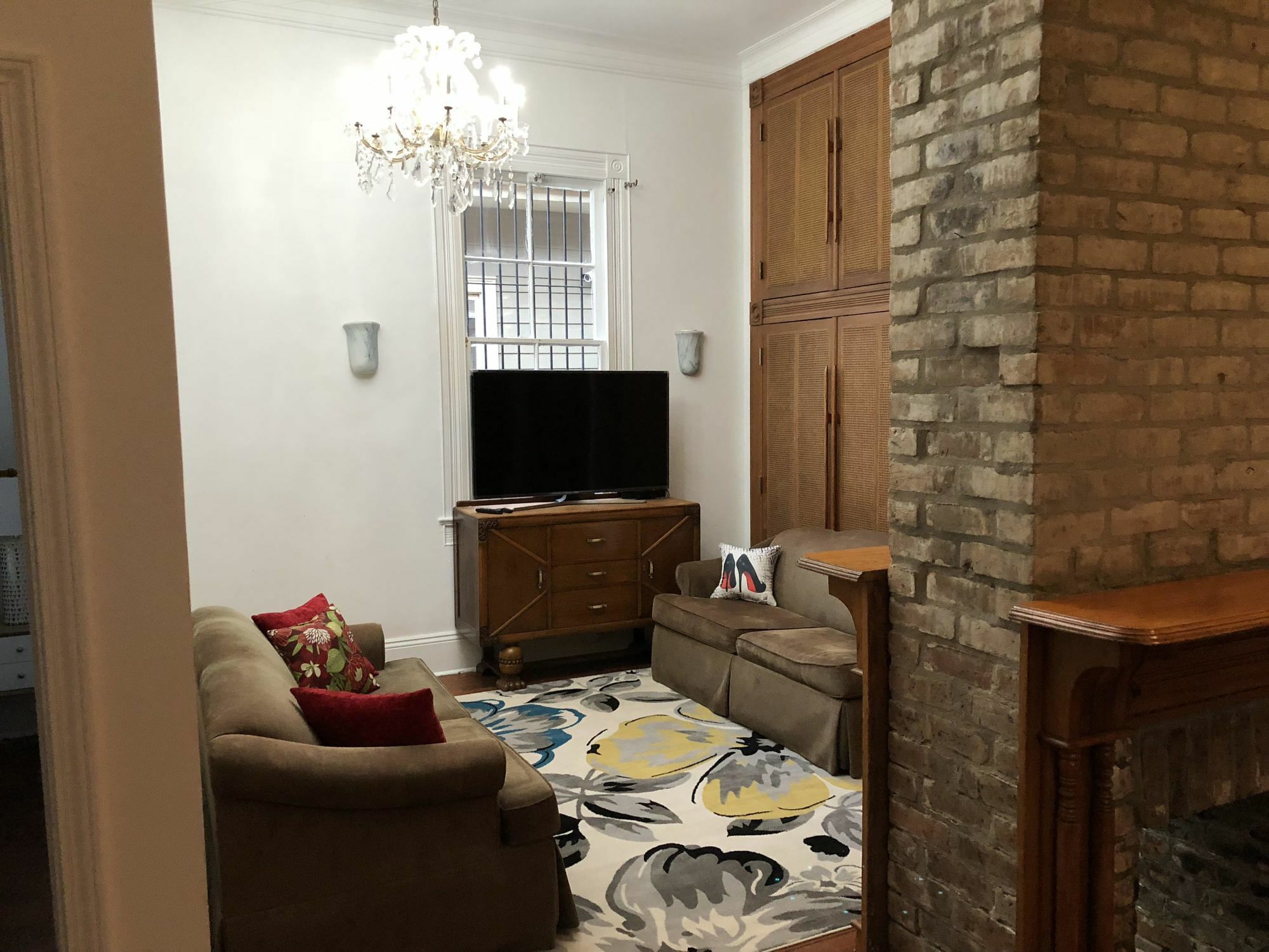 5 Bedroom - Sleeps 10! Location Next To French Quarter!