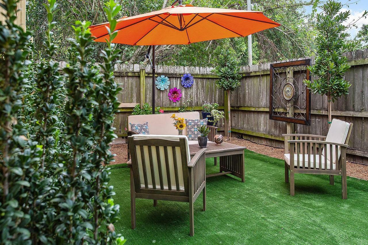 Modern Victorian House With Relaxing Courtyard New Orleans
