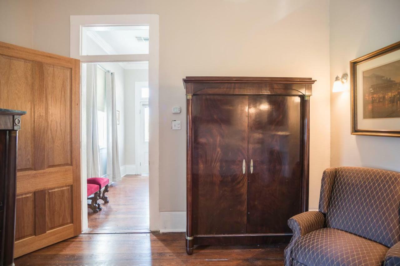 Crescent Apartment