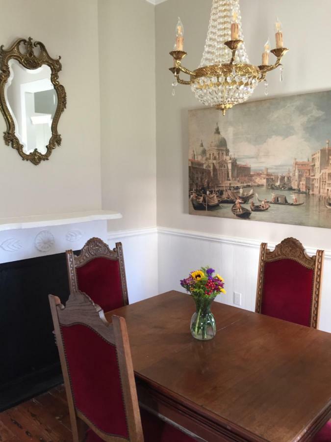 Crescent Apartment