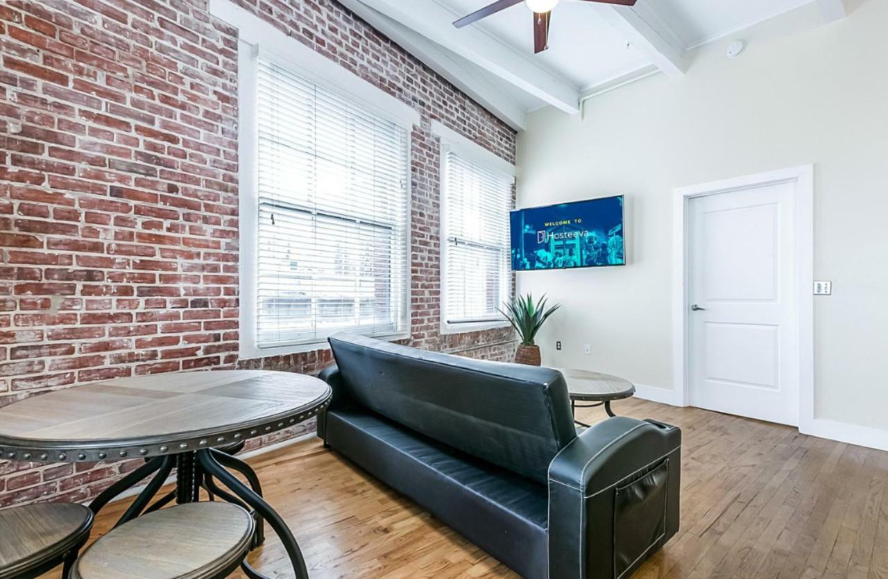 Beautiful Steps From French Quarter & Bourbon St. Apartment *